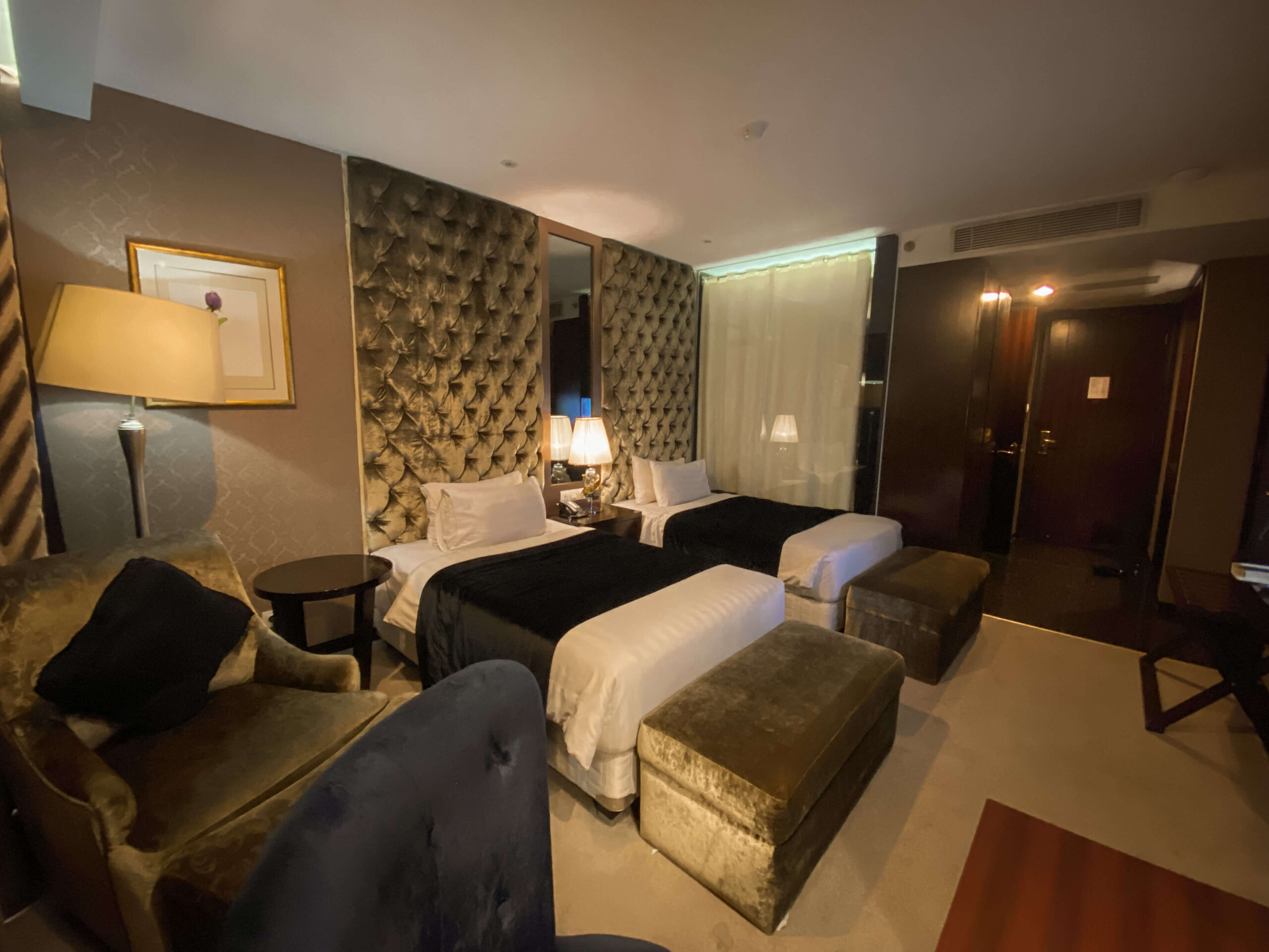 Amaroossa Grande Bekasi Deluxe 2