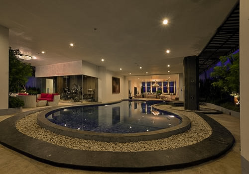 Amaroossa Royal Bogor Swimming Pool 3