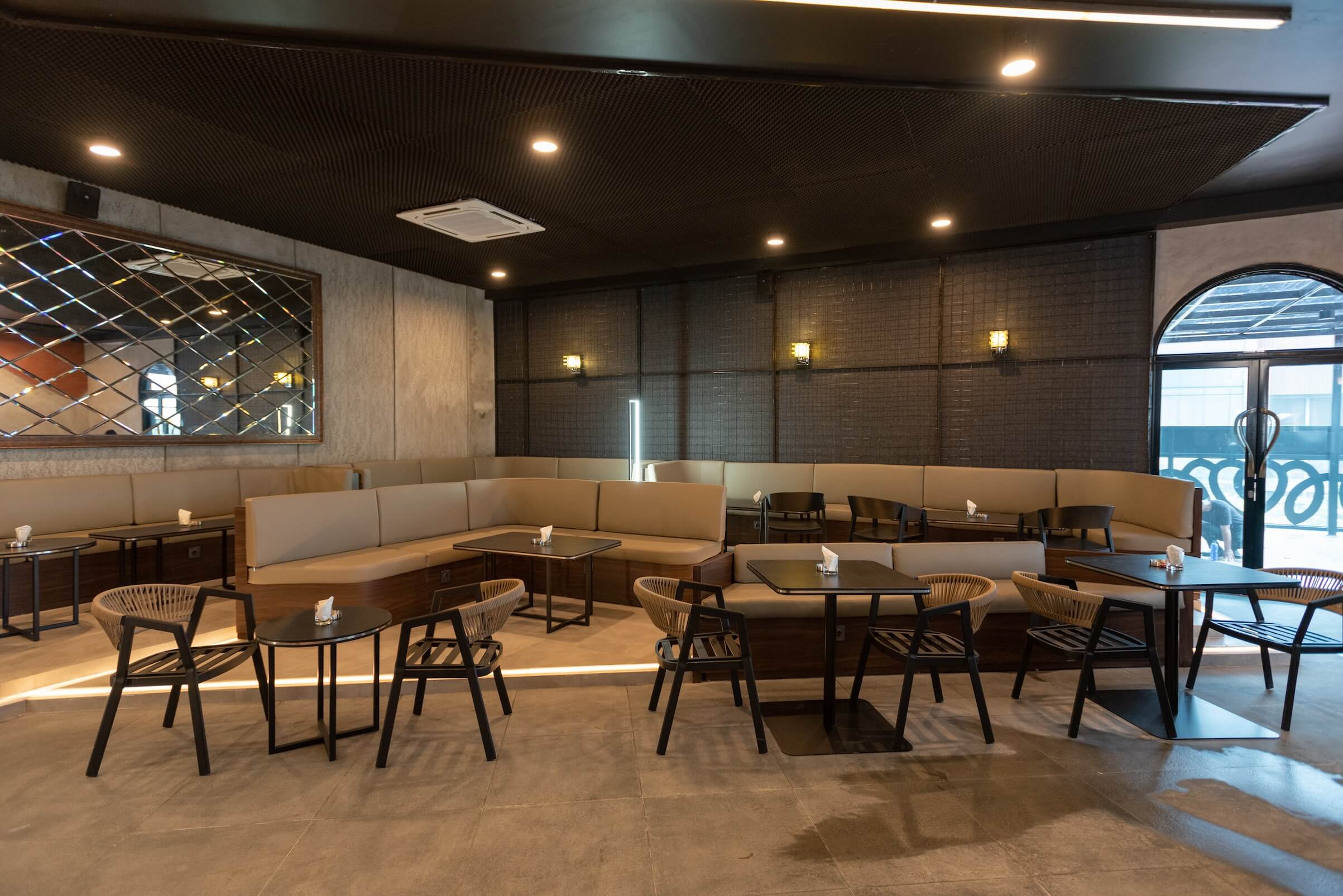 Casa Amaroossa Lounge MOA 3